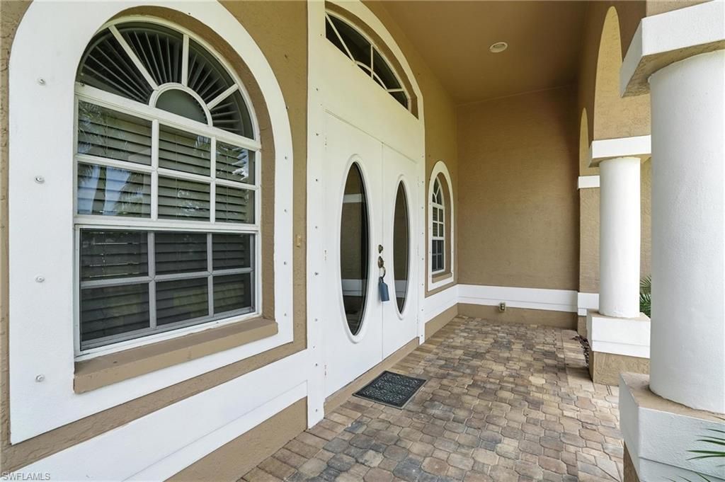 Image 4 of property listing at 4341 SW 25th CT, Cape Coral, FL 33914