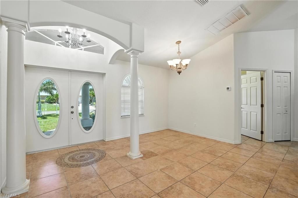 Image 7 of property listing at 4341 SW 25th CT, Cape Coral, FL 33914