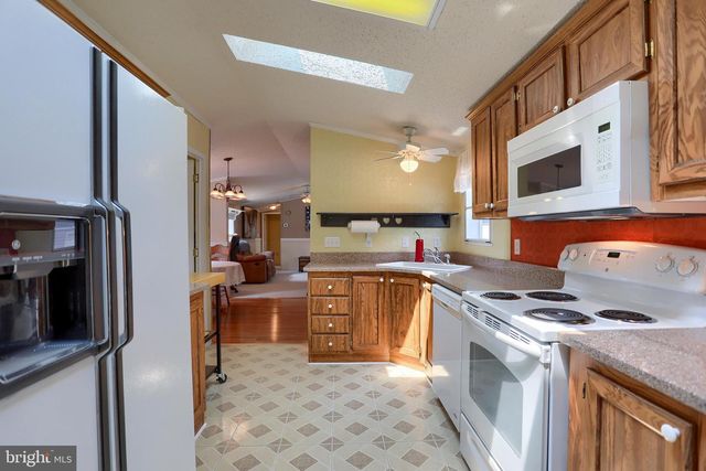 36 GARDEN PARKWAY, Carlisle, PA 17013