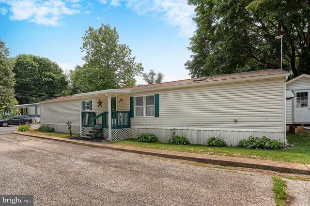 36 GARDEN PARKWAY, Carlisle, PA 17013