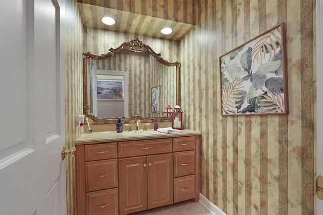 3223 13th PLACE, Kenosha, WI 53144