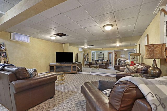 3223 13th PLACE, Kenosha, WI 53144