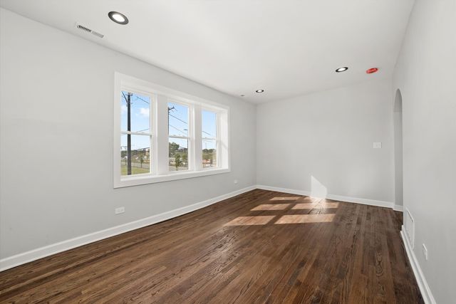 733-35 S Lavergne Avenue, Chicago, IL 60644