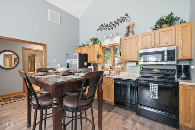 237 Candlewood Lane, Butler, TN 37640