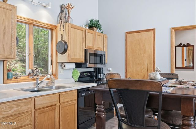237 Candlewood Lane, Butler, TN 37640