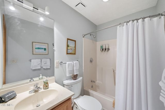 237 Candlewood Lane, Butler, TN 37640