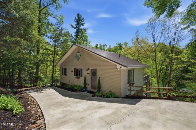 237 Candlewood Lane, Butler, TN 37640