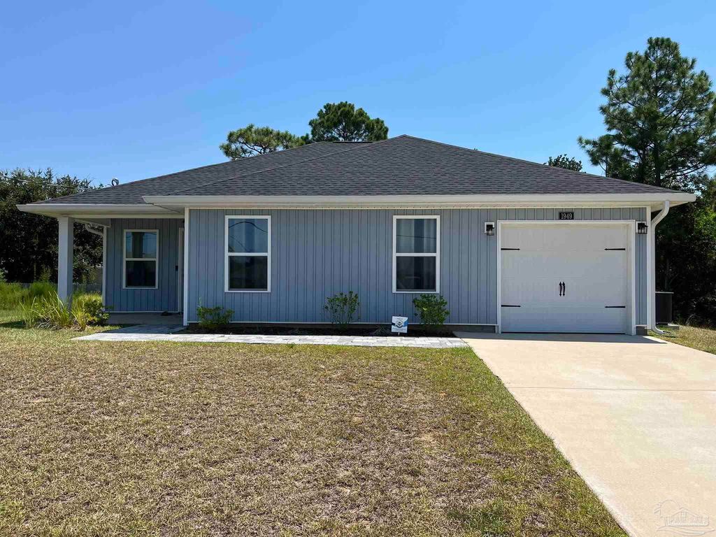 1949 Justice Cir, Gulf Breeze, FL 32563