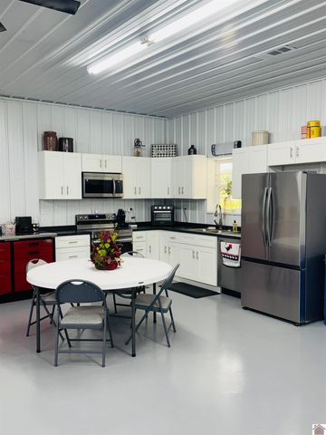 1285 McKendree Church Road, Mayfield, KY 42066