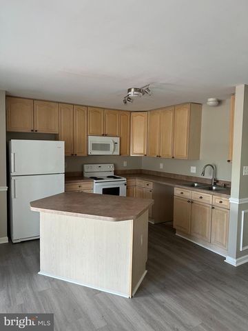 39 SAGEWOOD ST, Charles Town, WV 25414