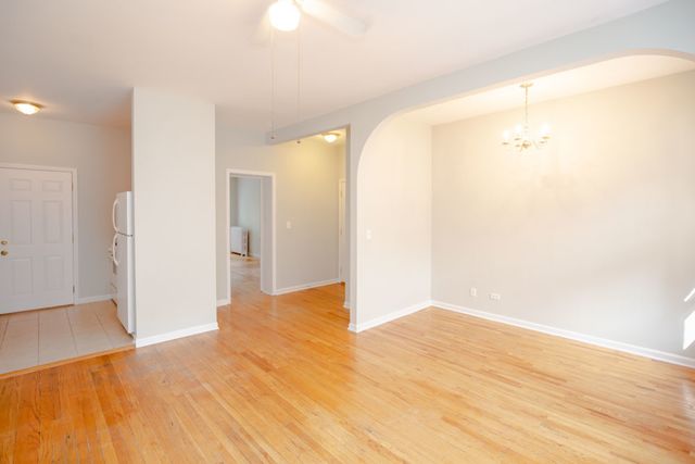 429 E Oakwood Boulevard 11, Chicago, IL 60653