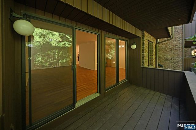107 Indian Hollow Court 107, Mahwah, NJ 07430