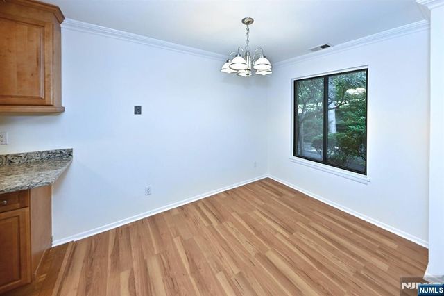 107 Indian Hollow Court 107, Mahwah, NJ 07430