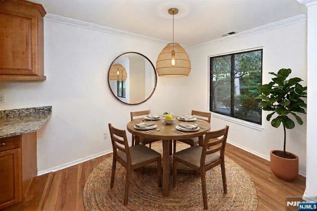 107 Indian Hollow Court 107, Mahwah, NJ 07430