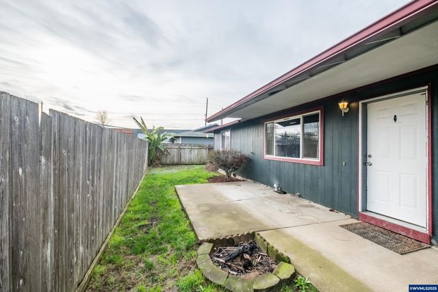 1940 17th Av SE, Albany, OR 97322