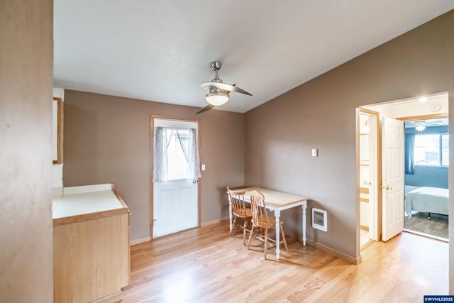 1940 17th Av SE, Albany, OR 97322