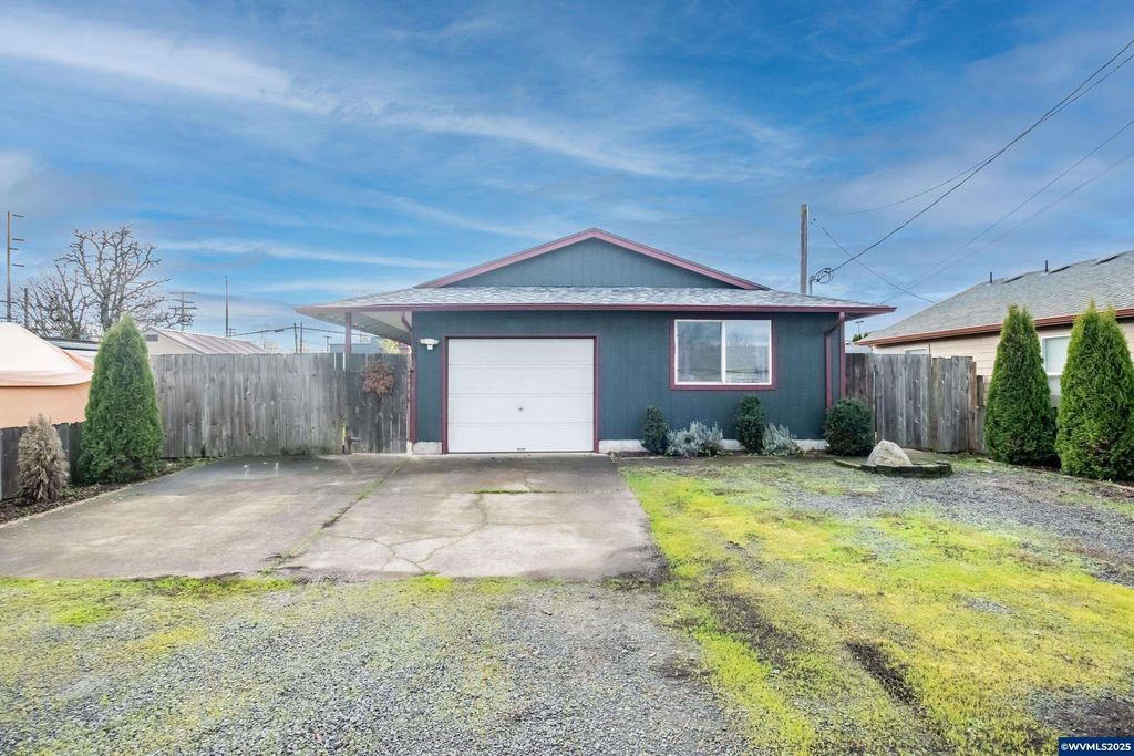 1940 17th Av SE, Albany, OR 97322