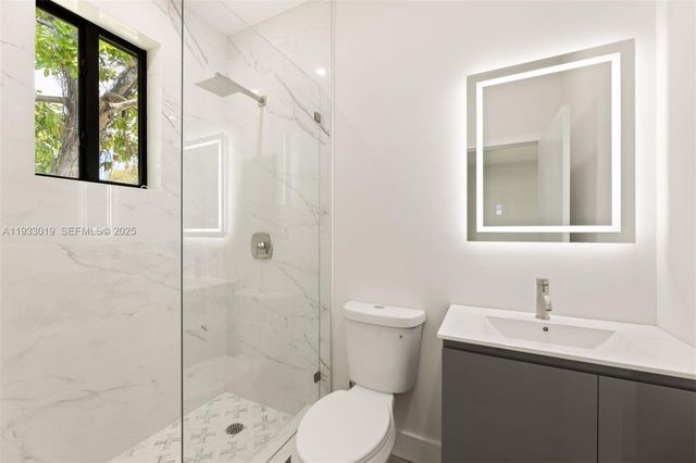 6852-6850 NW 4th Avenue, Miami, FL 33150