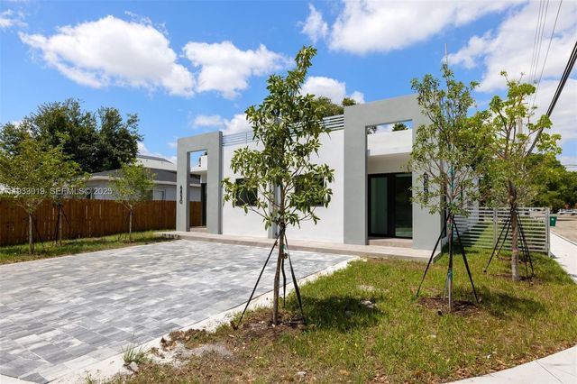 6852-6850 NW 4th Avenue, Miami, FL 33150