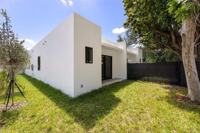6852-6850 NW 4th Avenue, Miami, FL 33150
