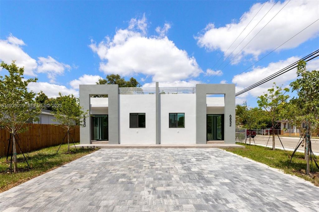 6852-6850 NW 4th Avenue, Miami, FL 33150