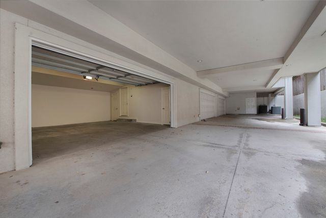 6701 Hursey Street C, University Park, TX 75205