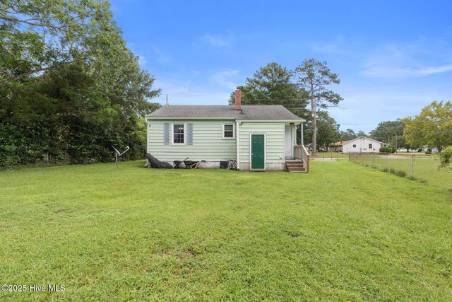 401 New River Drive, Jacksonville, NC 28540