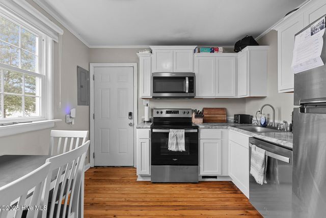 401 New River Drive, Jacksonville, NC 28540