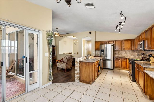 29454 CROSSLAND DRIVE, Wesley Chapel, FL 33543