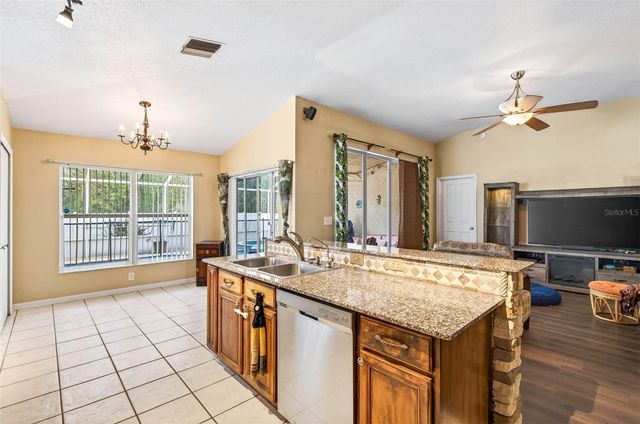 29454 CROSSLAND DRIVE, Wesley Chapel, FL 33543