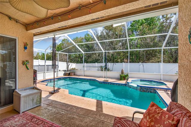 29454 CROSSLAND DRIVE, Wesley Chapel, FL 33543