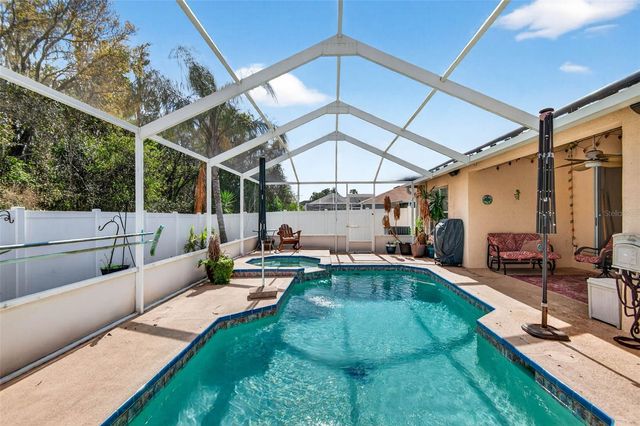 29454 CROSSLAND DRIVE, Wesley Chapel, FL 33543