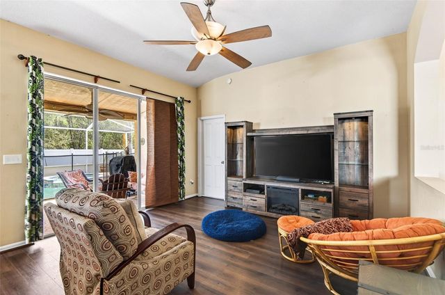 29454 CROSSLAND DRIVE, Wesley Chapel, FL 33543