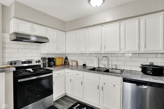 440 Park Drive, Greenwood, IN 46143