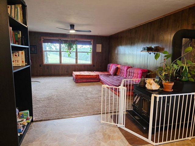 57298 S 608 Road, Kansas, OK 74347