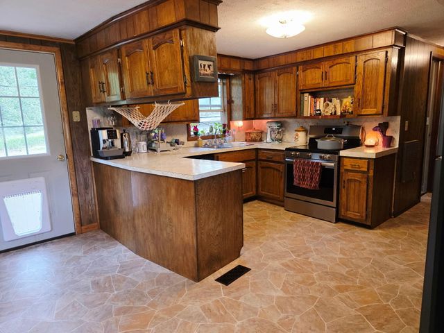 57298 S 608 Road, Kansas, OK 74347