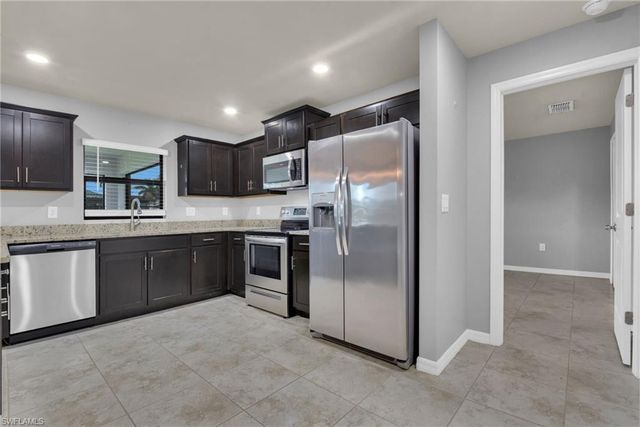 1401 NW 10th TER, Cape Coral, FL 33993