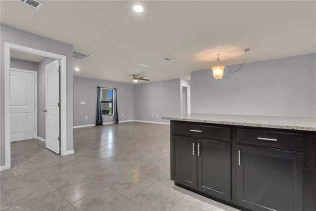 1401 NW 10th TER, Cape Coral, FL 33993