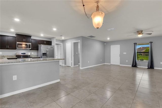 1401 NW 10th TER, Cape Coral, FL 33993