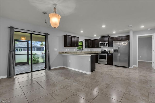 1401 NW 10th TER, Cape Coral, FL 33993