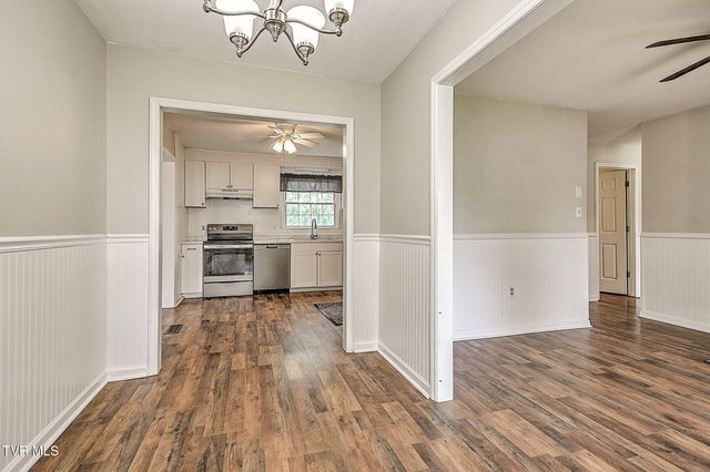 125 Downy Place, Bristol, VA 24201