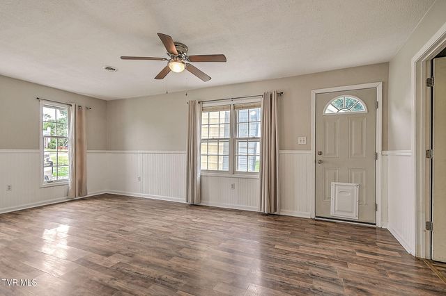 125 Downy Place, Bristol, VA 24201