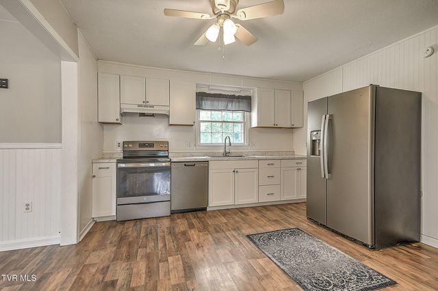 125 Downy Place, Bristol, VA 24201