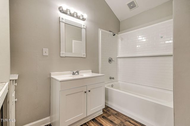 125 Downy Place, Bristol, VA 24201