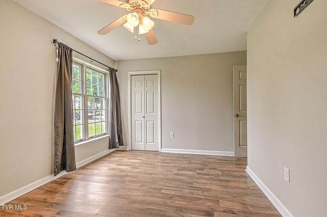 125 Downy Place, Bristol, VA 24201
