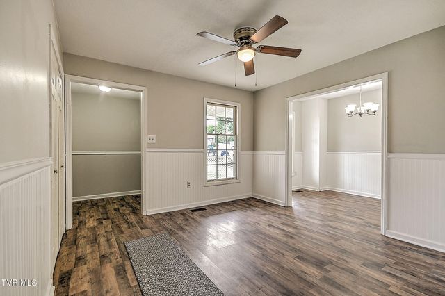 125 Downy Place, Bristol, VA 24201