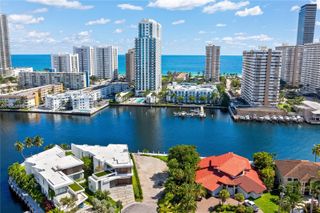 505 Palm Dr, Hallandale Beach, FL 33009