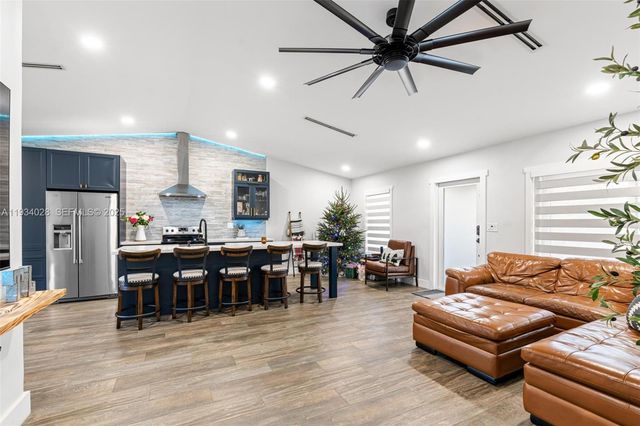 10955 SW 122nd Pl ., Miami, FL 33186