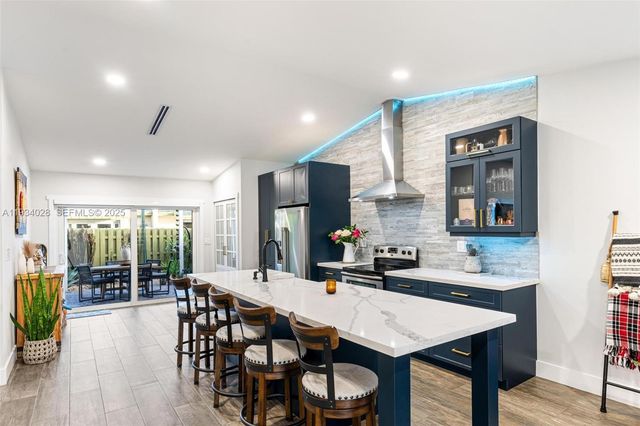 10955 SW 122nd Pl ., Miami, FL 33186