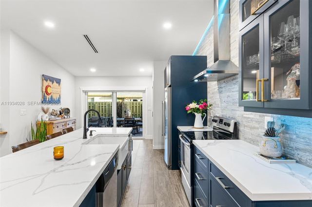 10955 SW 122nd Pl ., Miami, FL 33186